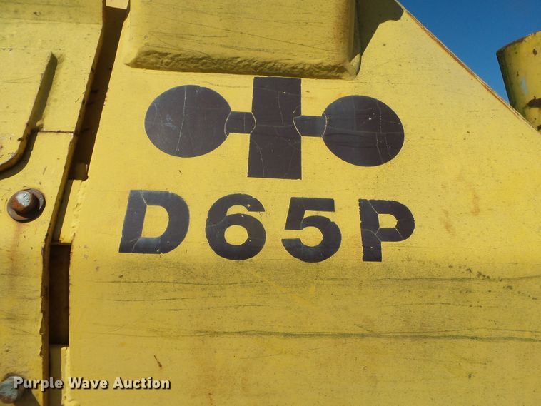 image for item DH3851 1984 Komatsu D65P-8  cable plow