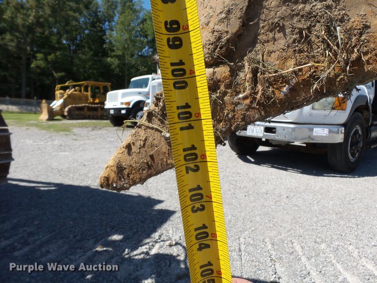 image for item DH3851 1984 Komatsu D65P-8  cable plow