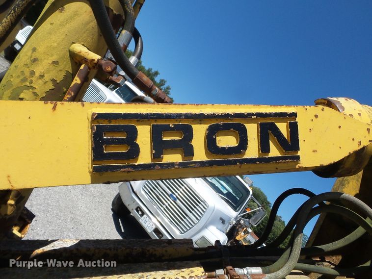 image for item DH3851 1984 Komatsu D65P-8  cable plow