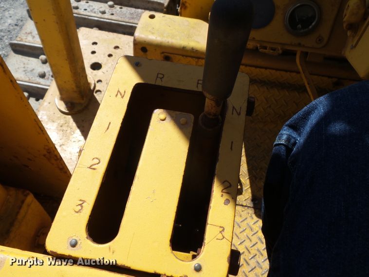 image for item DH3851 1984 Komatsu D65P-8  cable plow