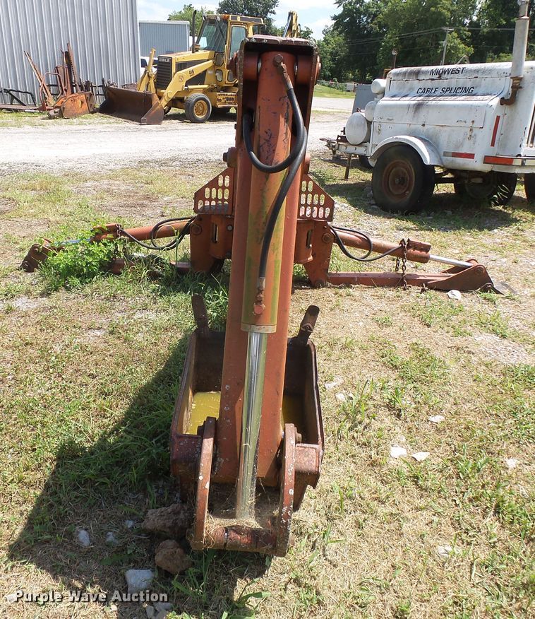 image for item DH3853 Ditch Witch A420 backhoe