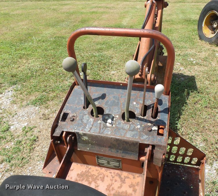 image for item DH3853 Ditch Witch A420 backhoe