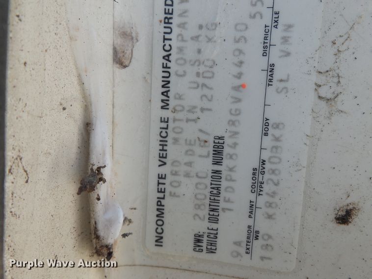 image for item DH3854 1986 Ford F800  truck cab and chassis