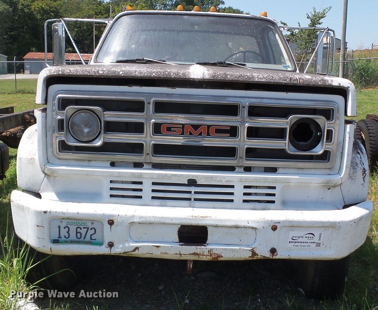 image for item DH3855 1980 GMC 7000  utility truck