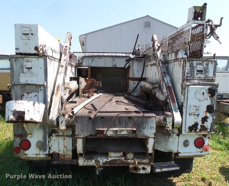 image for item DH3855 1980 GMC 7000  utility truck