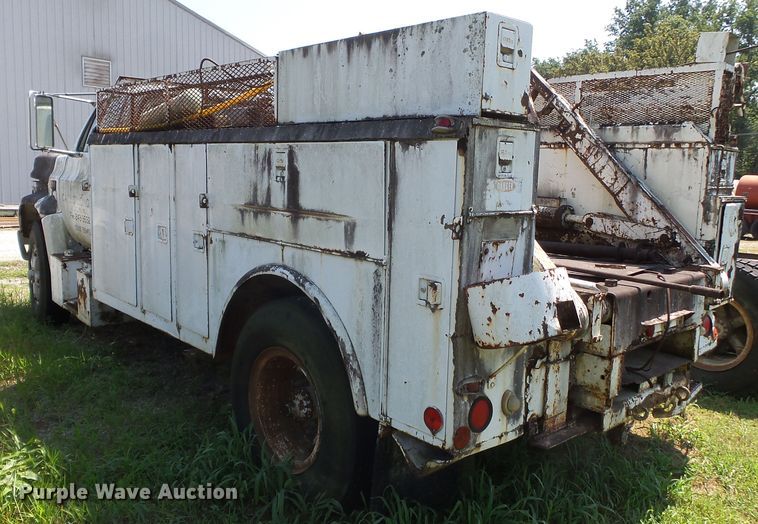 image for item DH3855 1980 GMC 7000  utility truck