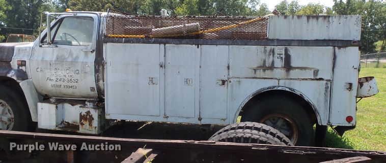 image for item DH3855 1980 GMC 7000  utility truck