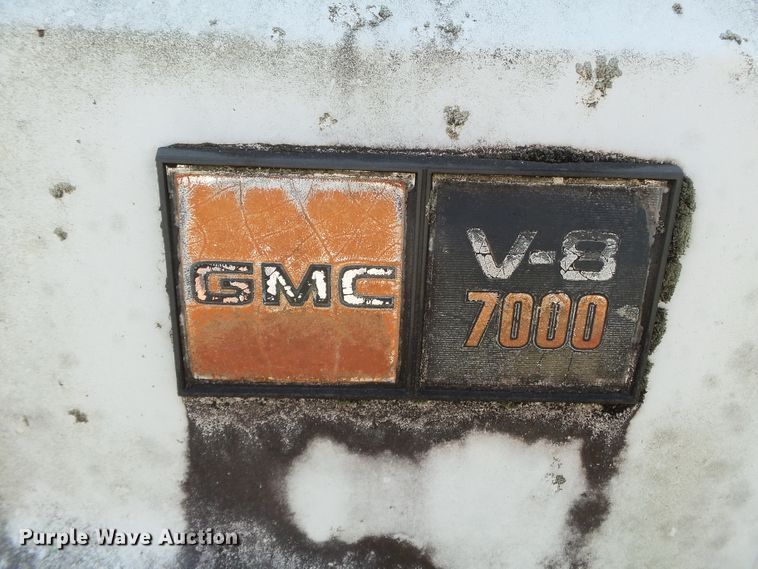 image for item DH3855 1980 GMC 7000  utility truck