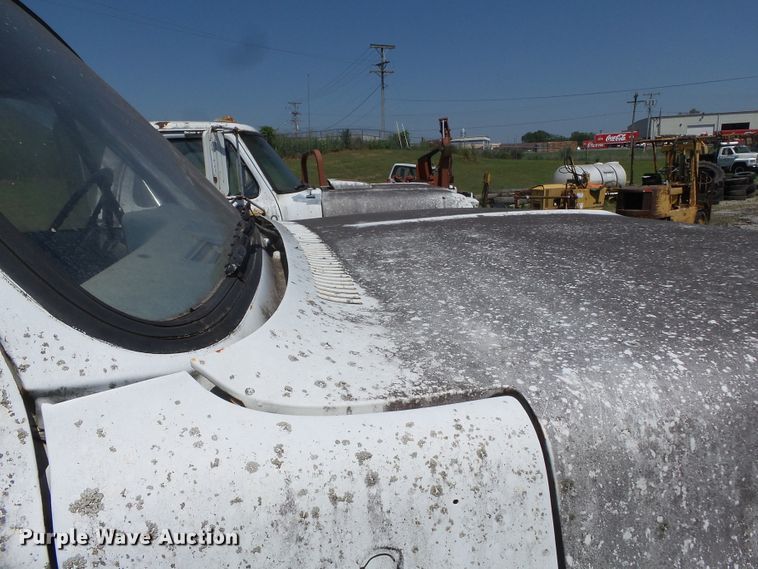 image for item DH3855 1980 GMC 7000  utility truck