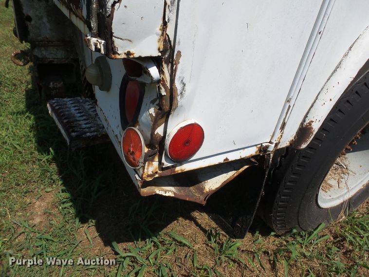 image for item DH3855 1980 GMC 7000  utility truck