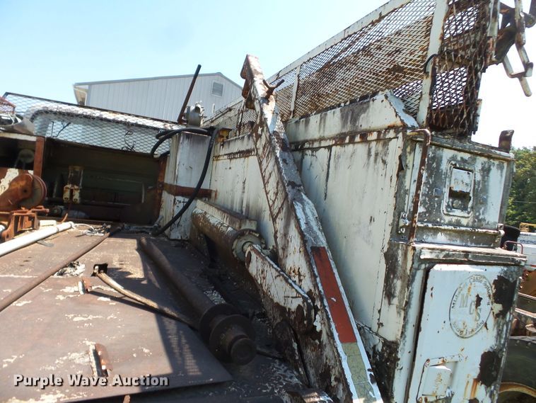 image for item DH3855 1980 GMC 7000  utility truck