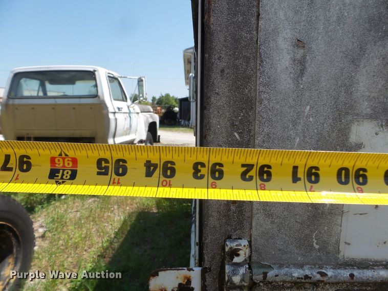 image for item DH3855 1980 GMC 7000  utility truck