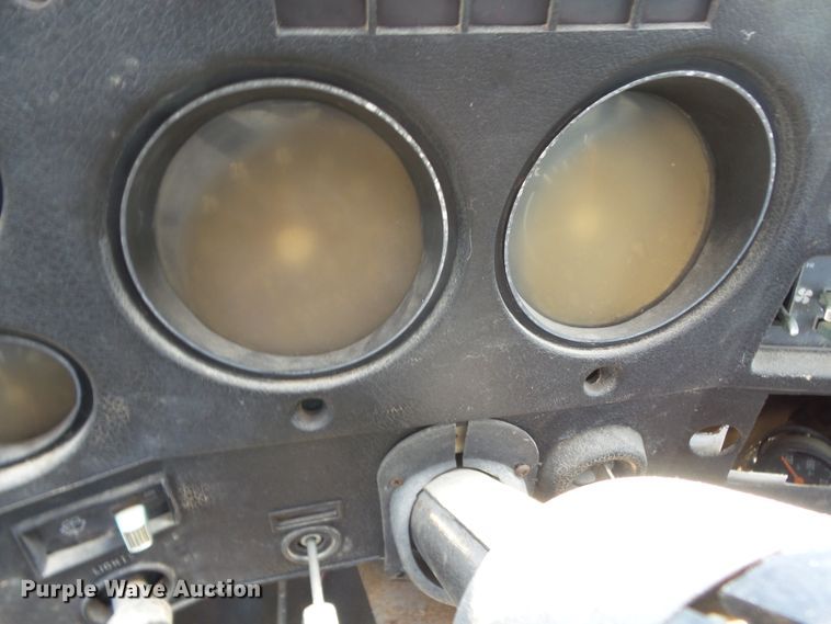 image for item DH3855 1980 GMC 7000  utility truck