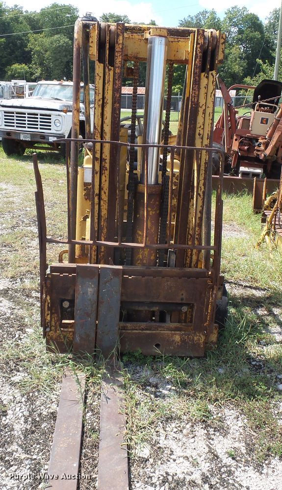 image for item DH3860 Caterpillar T60B  forklift