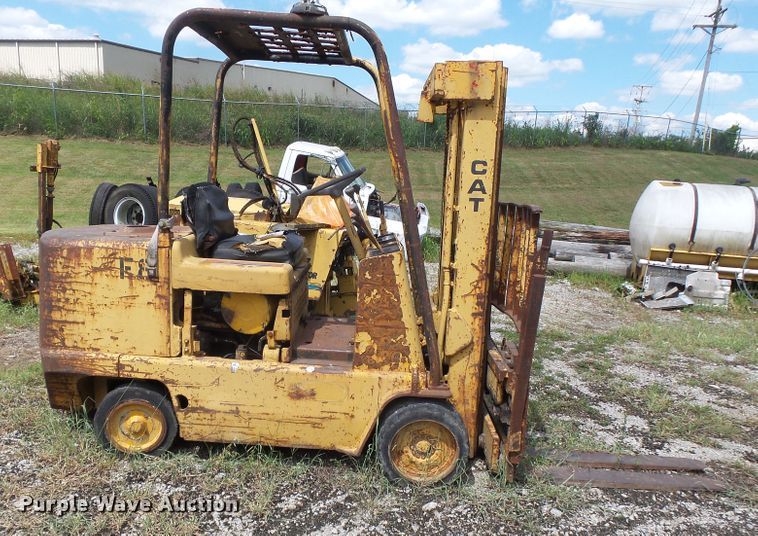 image for item DH3860 Caterpillar T60B  forklift