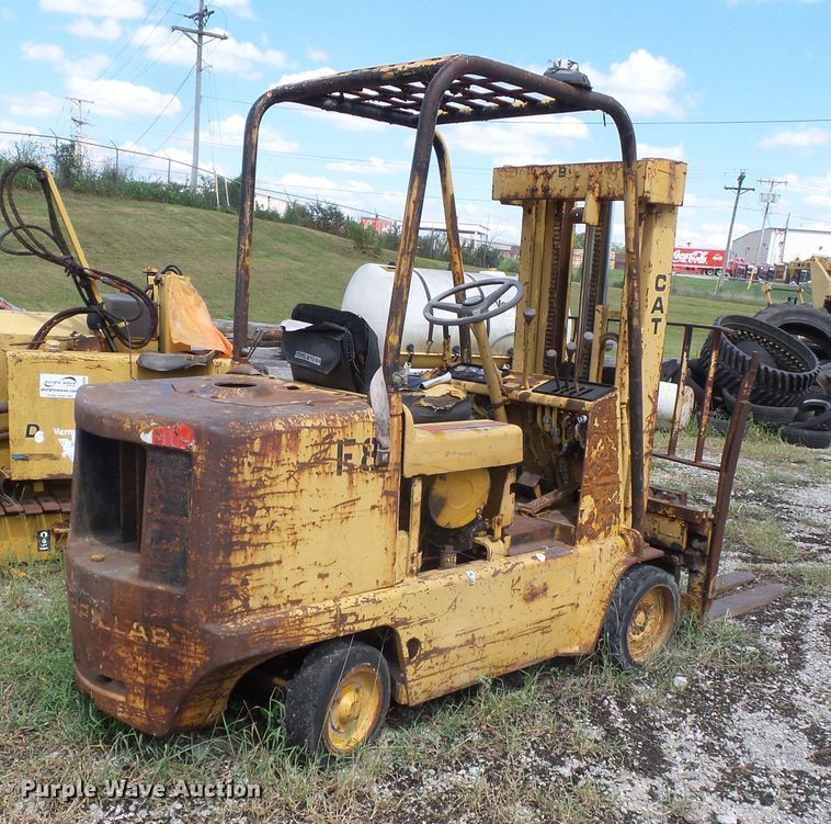 image for item DH3860 Caterpillar T60B  forklift
