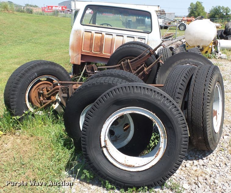 image for item DH3861 1980 Ford  truck cab and chassis
