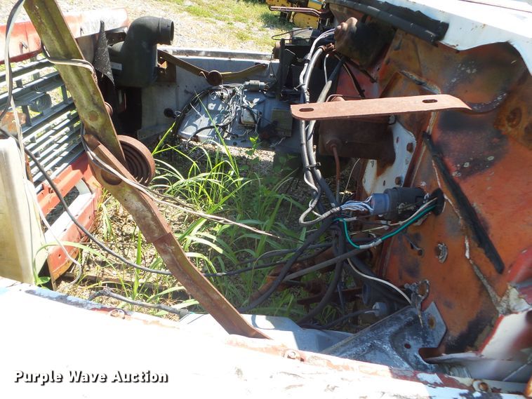 image for item DH3861 1980 Ford  truck cab and chassis