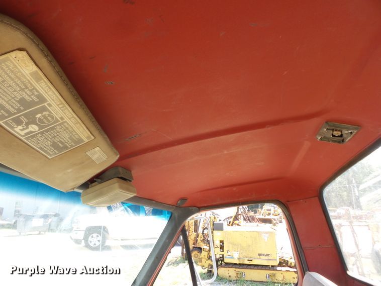 image for item DH3861 1980 Ford  truck cab and chassis