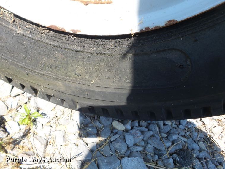 image for item DH3861 1980 Ford  truck cab and chassis