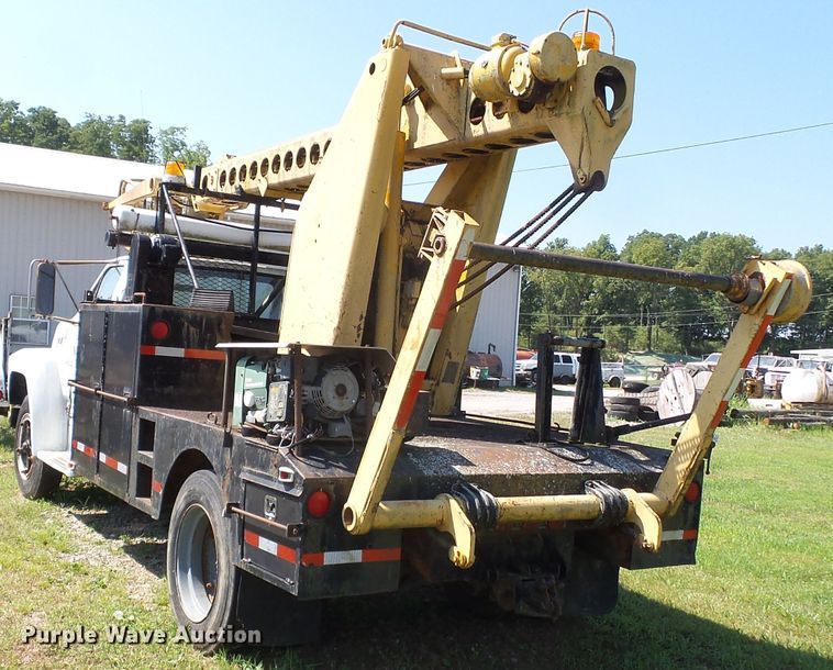 image for item DH3869 1980 Ford F600  bucket truck