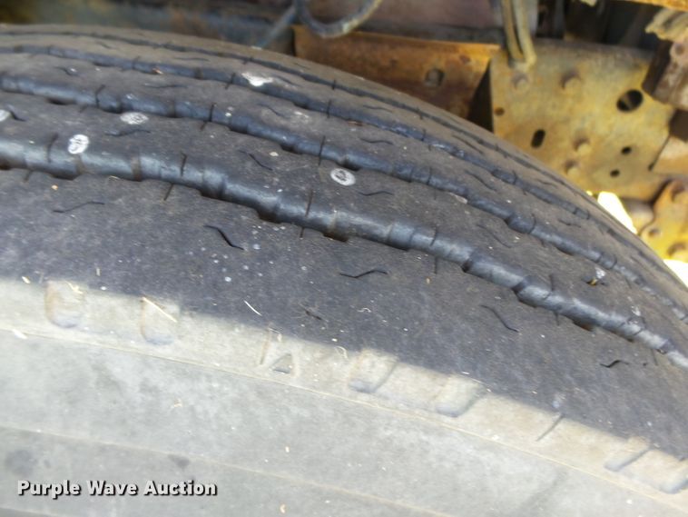 image for item DH3869 1980 Ford F600  bucket truck