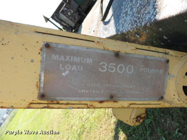 image for item DH3869 1980 Ford F600  bucket truck