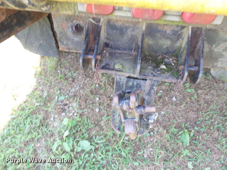 image for item DH3869 1980 Ford F600  bucket truck