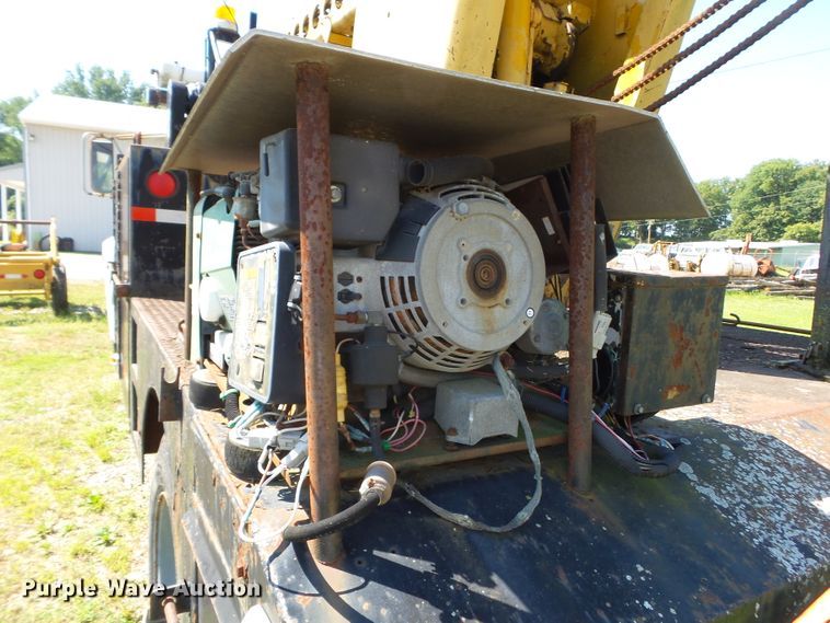 image for item DH3869 1980 Ford F600  bucket truck