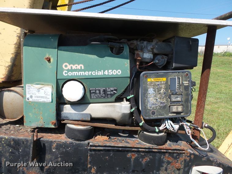 image for item DH3869 1980 Ford F600  bucket truck