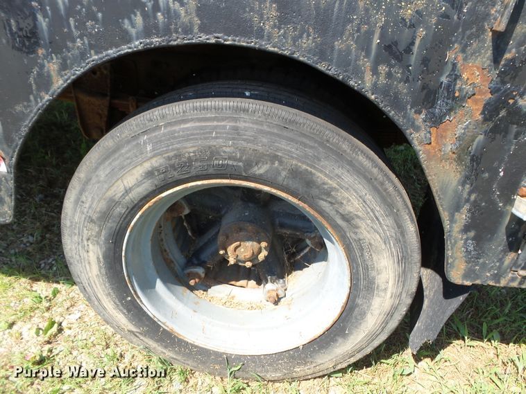 image for item DH3869 1980 Ford F600  bucket truck