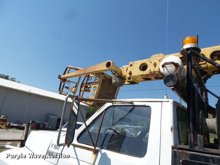 image for item DH3869 1980 Ford F600  bucket truck