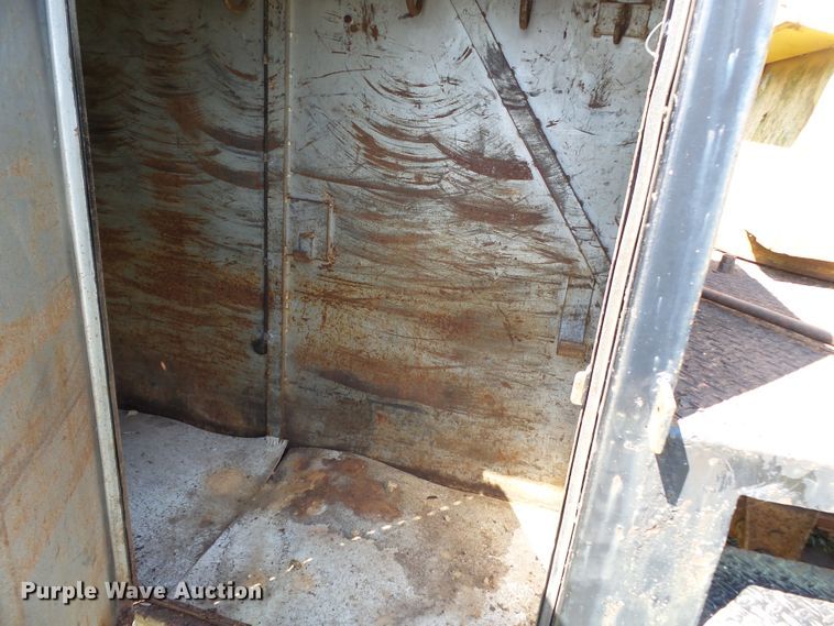 image for item DH3869 1980 Ford F600  bucket truck