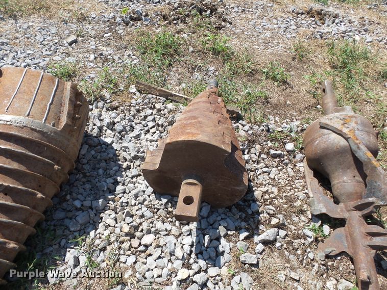 image for item DH3877 Hesco  generator set