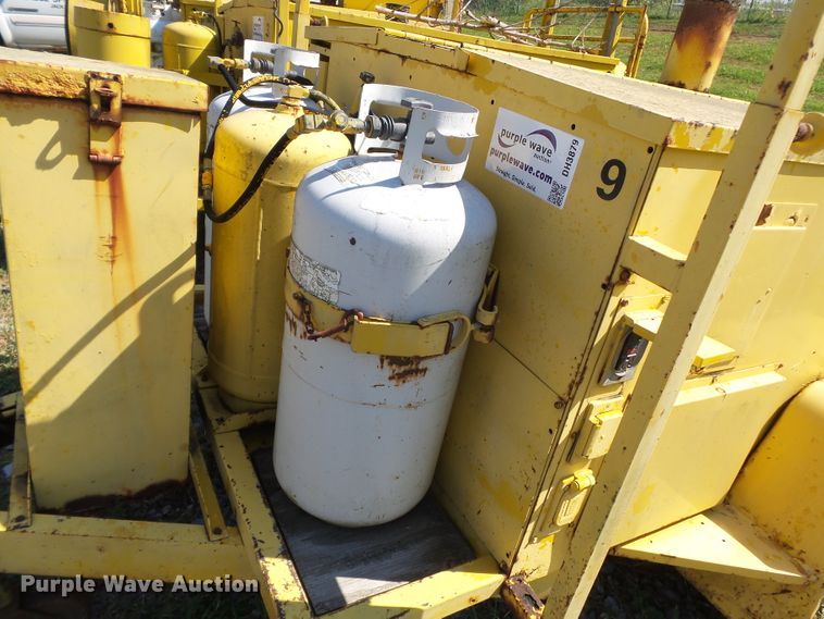 image for item DH3879 Hesco  generator