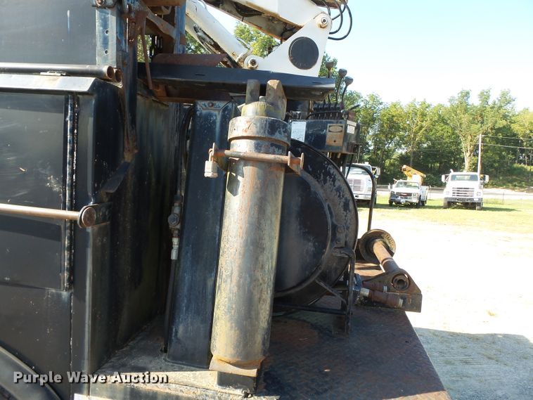 image for item DH3881 1987 GMC C7000  digger derrick truck