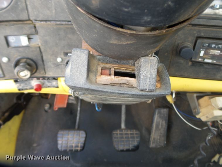 image for item DH3881 1987 GMC C7000  digger derrick truck