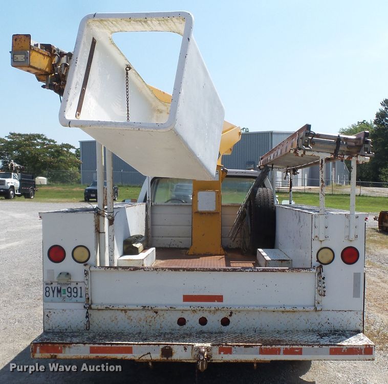 image for item DH3882 1986 Chevrolet  bucket truck