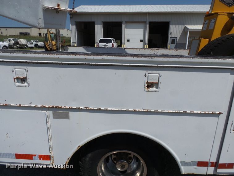 image for item DH3882 1986 Chevrolet  bucket truck