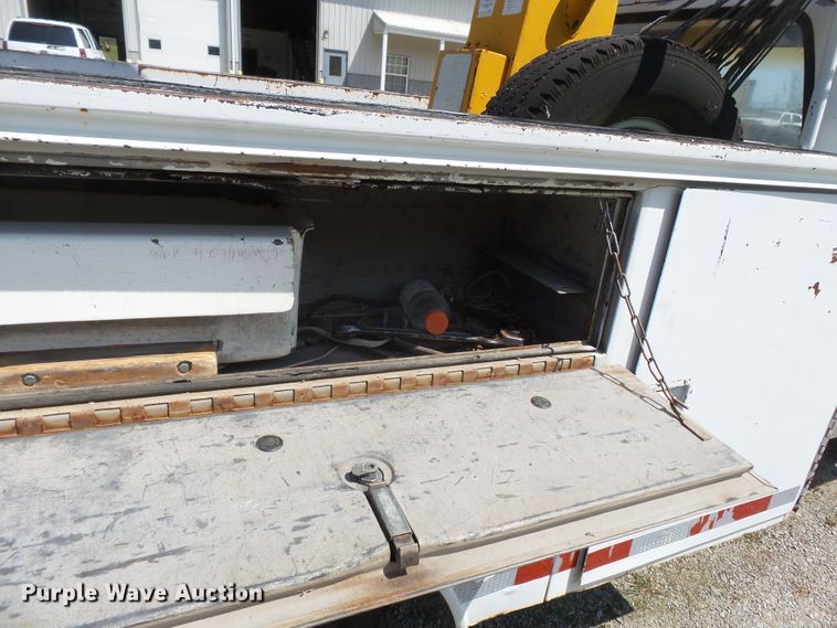 image for item DH3882 1986 Chevrolet  bucket truck