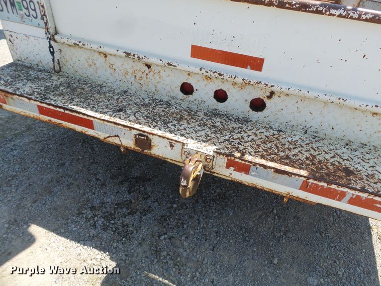 image for item DH3882 1986 Chevrolet  bucket truck