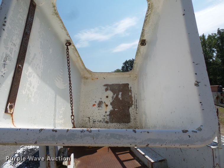 image for item DH3882 1986 Chevrolet  bucket truck