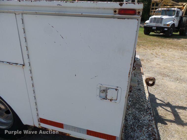 image for item DH3882 1986 Chevrolet  bucket truck