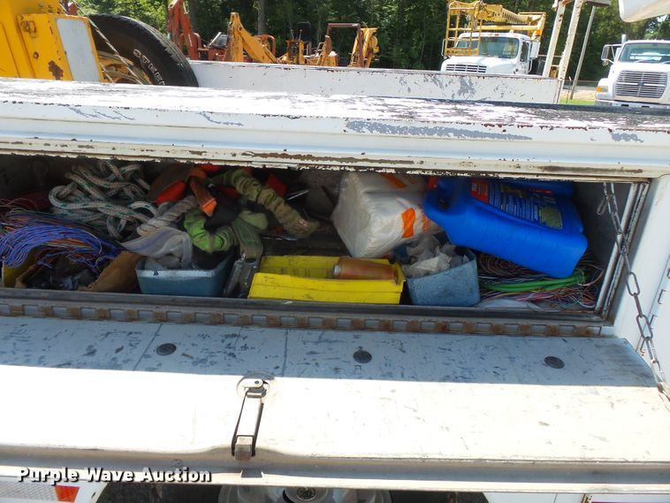 image for item DH3882 1986 Chevrolet  bucket truck