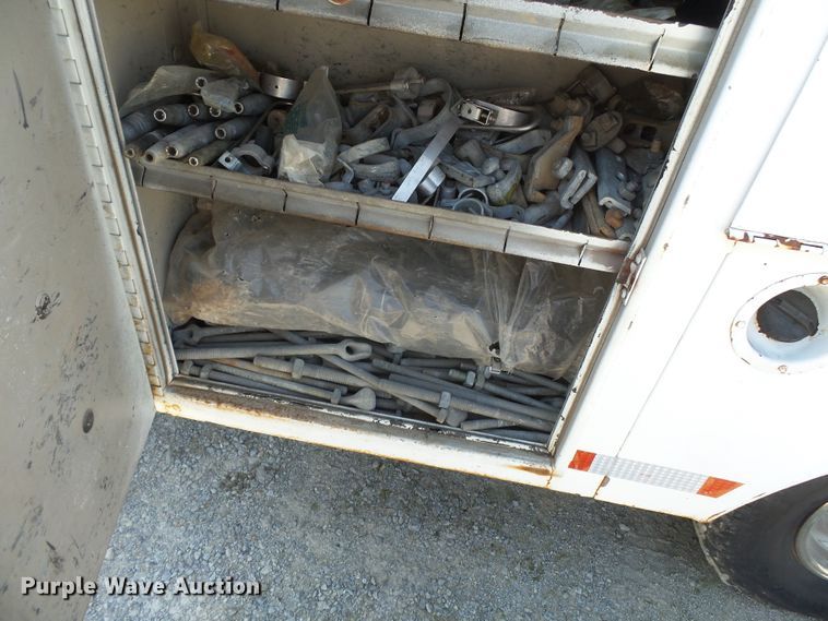 image for item DH3882 1986 Chevrolet  bucket truck