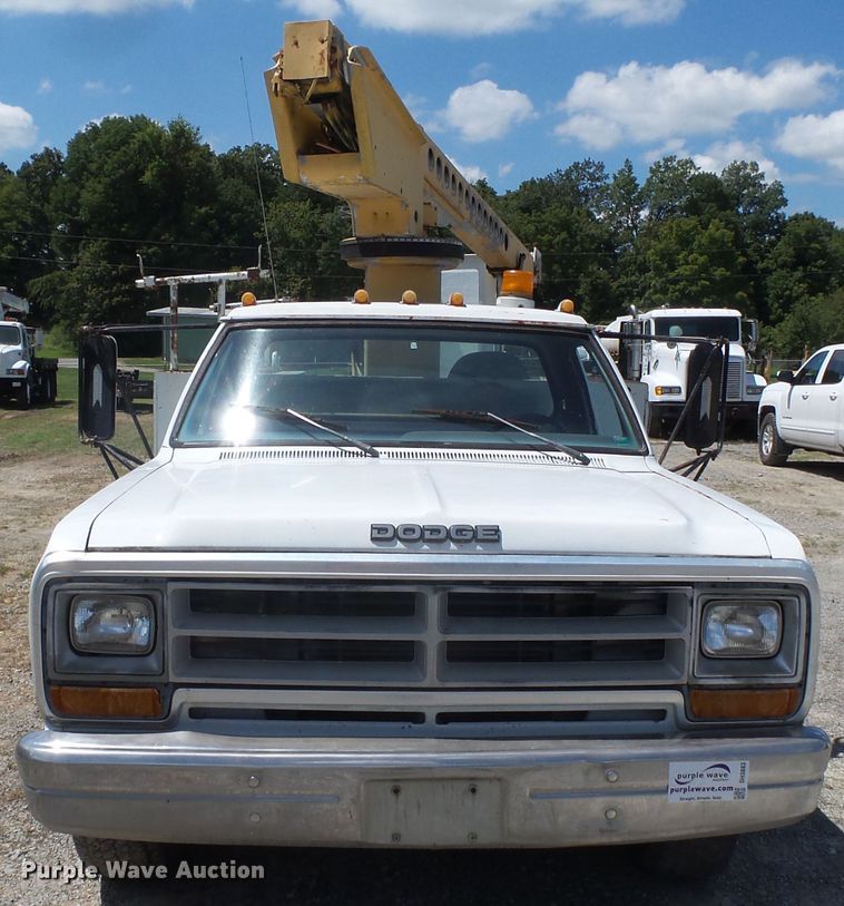 image for item DH3883 1987 Dodge D350  bucket truck
