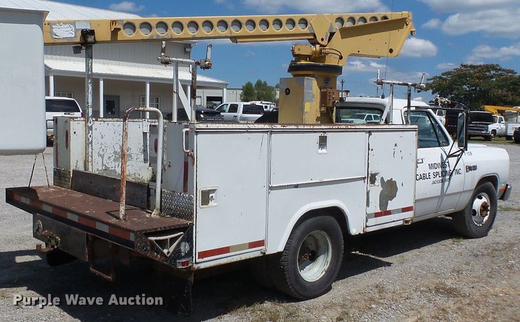 image for item DH3883 1987 Dodge D350  bucket truck