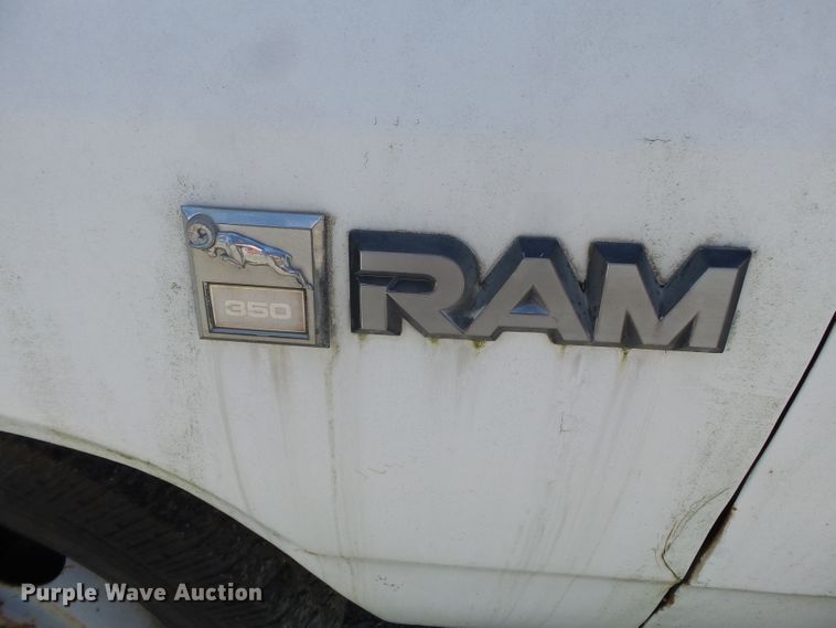 image for item DH3883 1987 Dodge D350  bucket truck