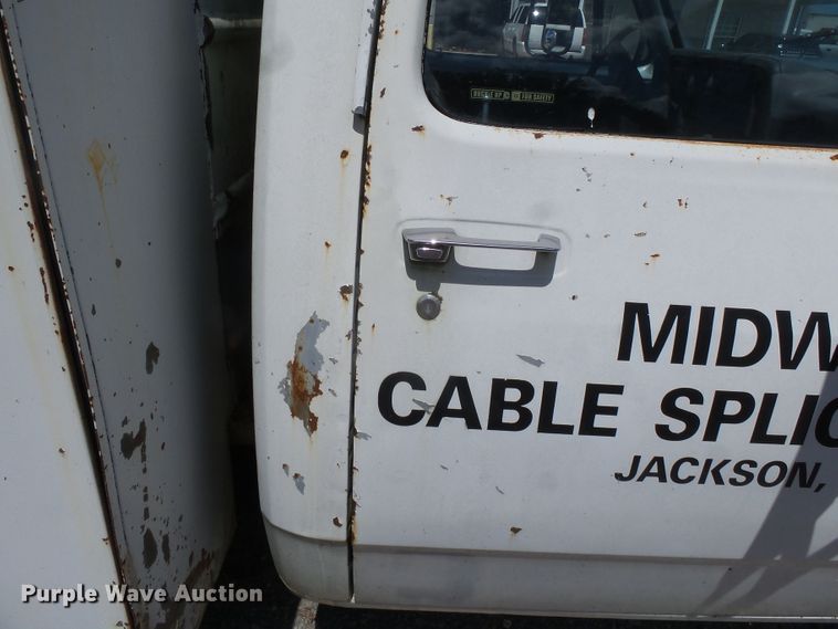 image for item DH3883 1987 Dodge D350  bucket truck