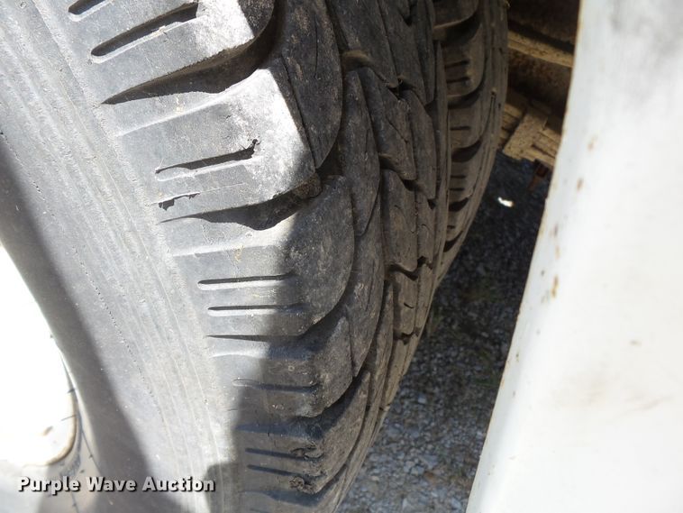 image for item DH3883 1987 Dodge D350  bucket truck